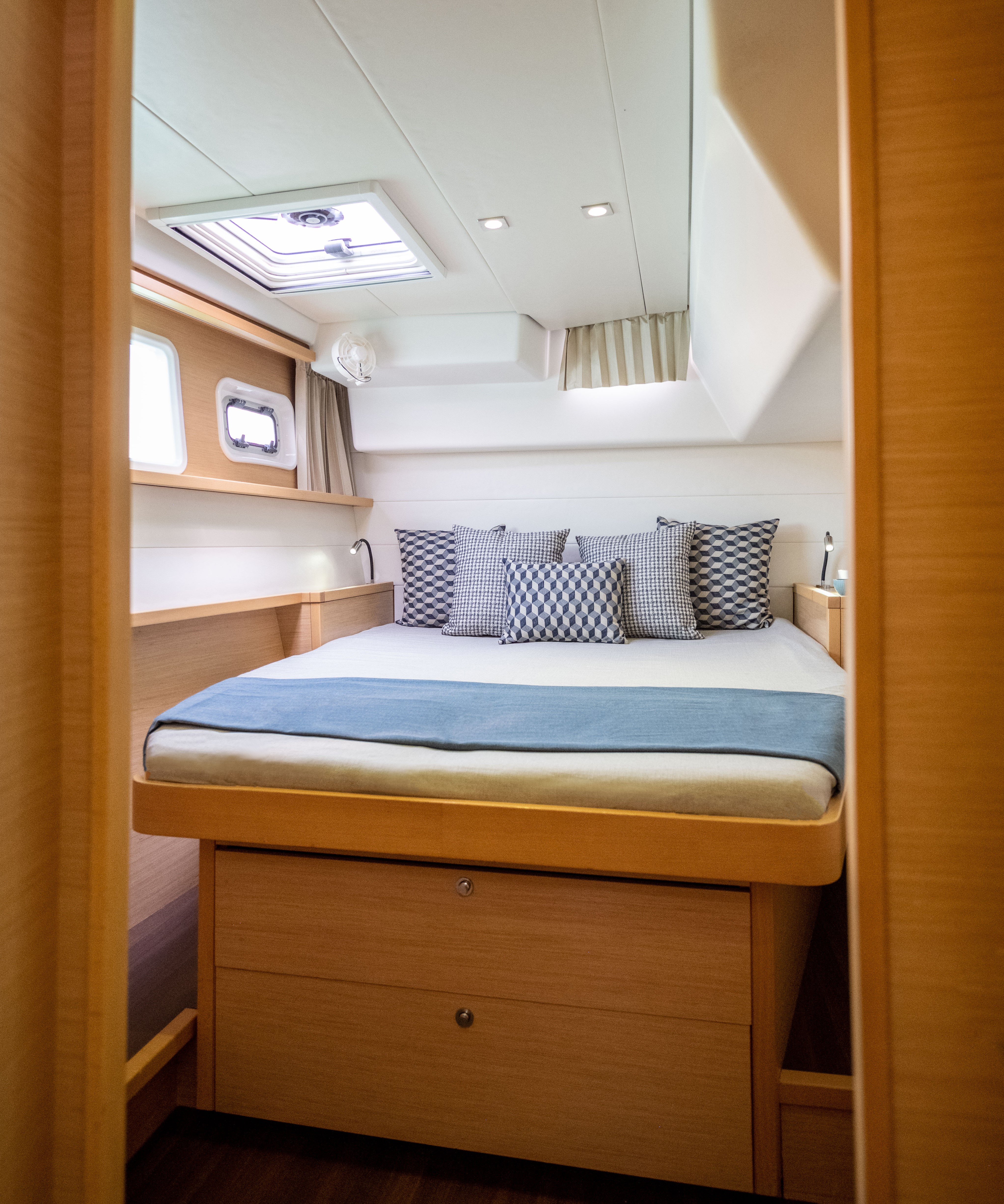 Catamaran 5 Cabins